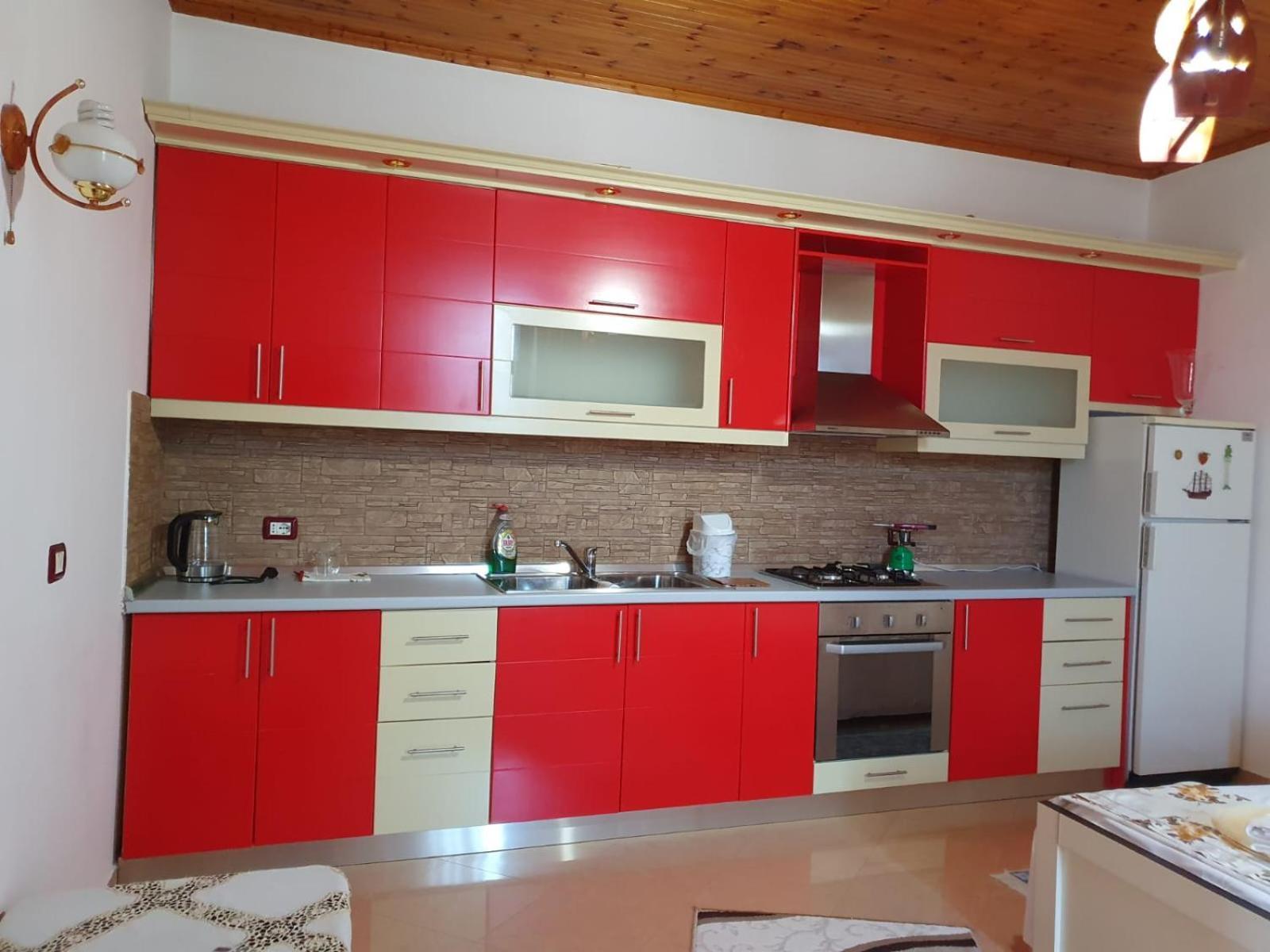 Sara Guesthouse Berat Esterno foto