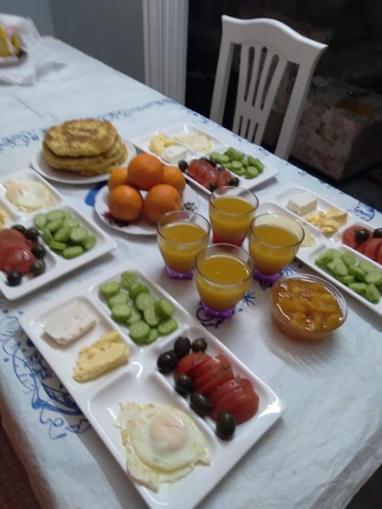 Sara Guesthouse Berat Esterno foto